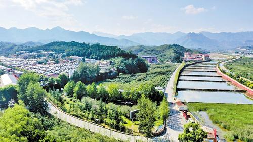 9月3日，无人机拍摄的邢台市信都区前南峪。本报记者 赵永辉摄