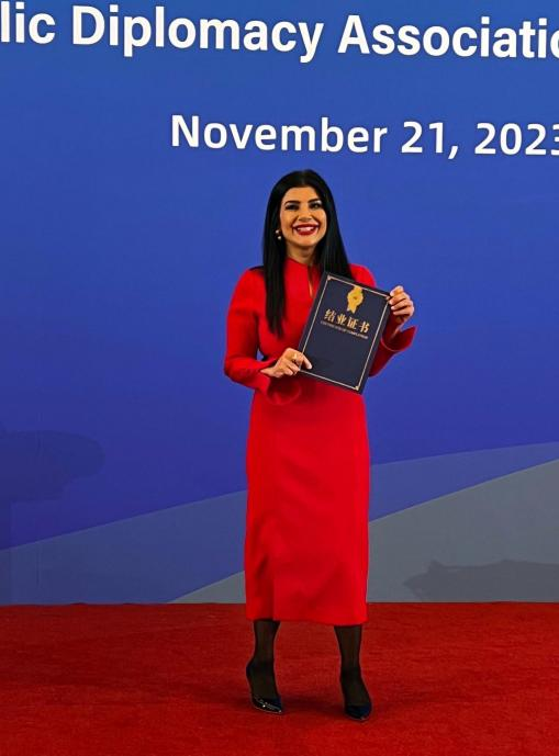 阿斯拉尔在华研修时留影。受访者供图