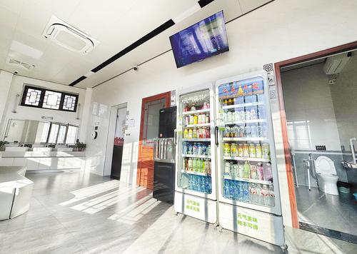 12月24日，记者拍摄的正定县智慧厕所。 本报记者 史晟全摄