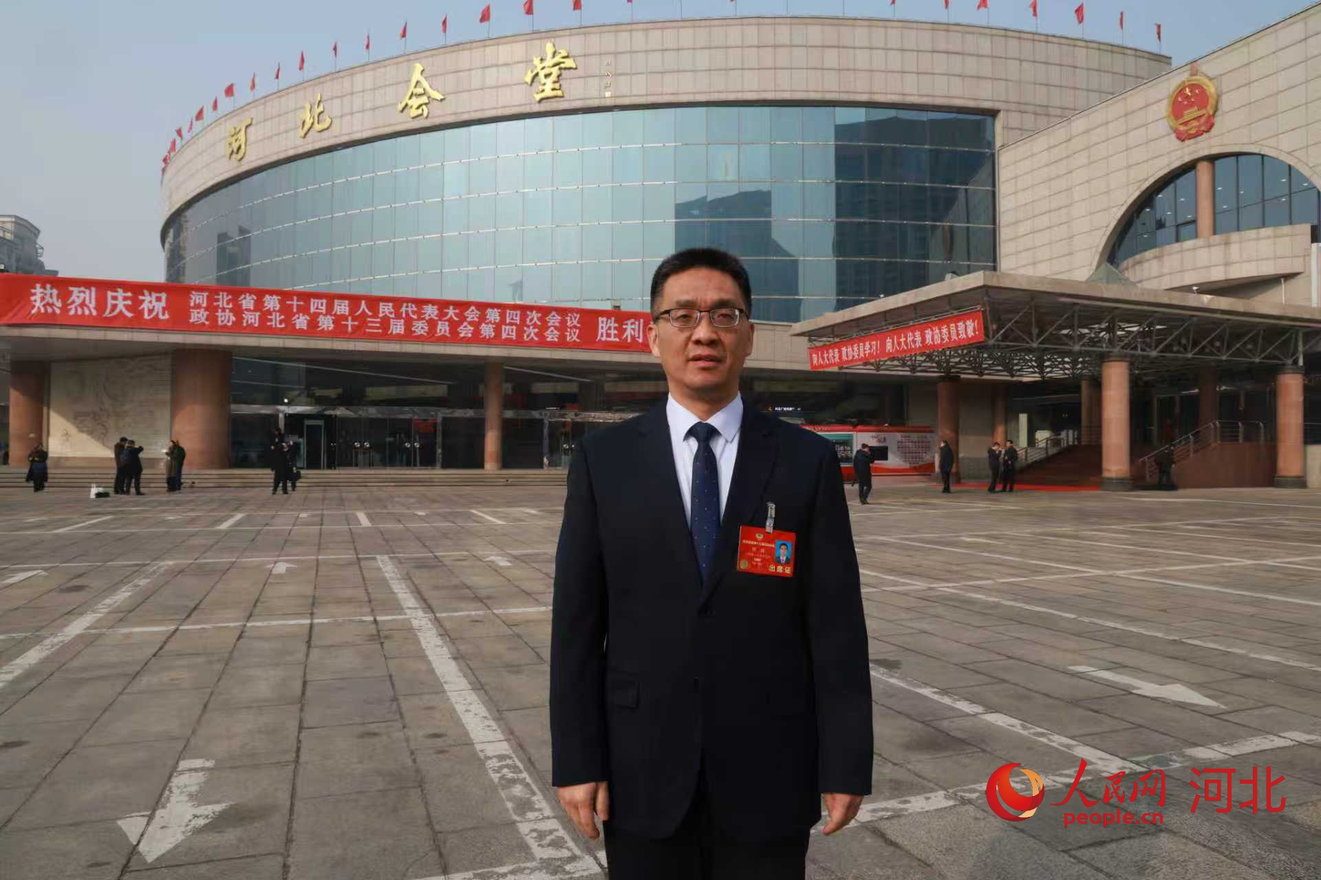 河北省政协委员、省农林科学院农业资源环境研究所研究员胡栋。人民网 于雪晴摄