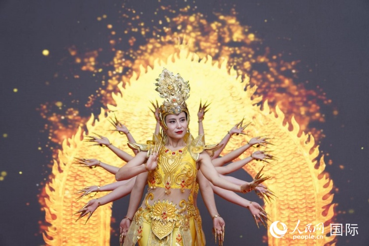 庙会现场。人民网记者 黄炜鑫摄