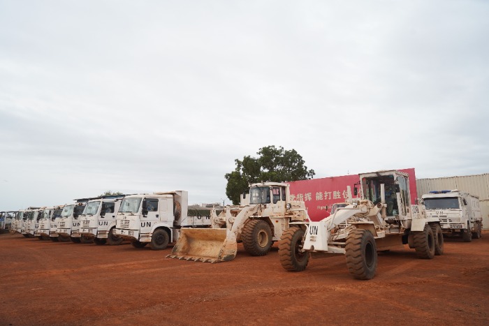 准备向施工点机动。高俊伟摄